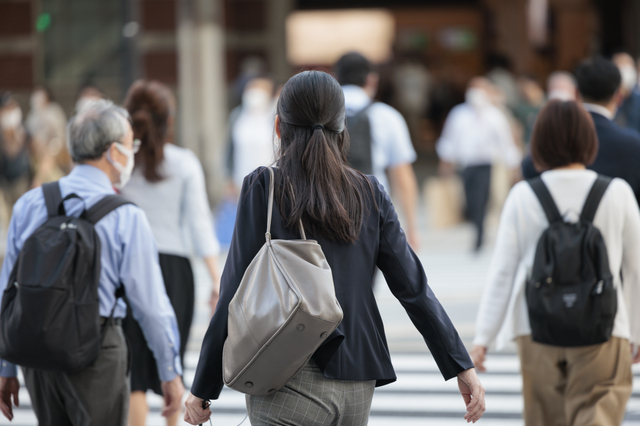 子育て中の方をターゲットにした求人票を作る時の3つのキーワードとは？ - 社会保険労務士法人アールワン | 東京都千代田区