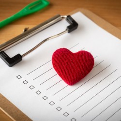 入社前の健康状態確認が会社防衛につながります。